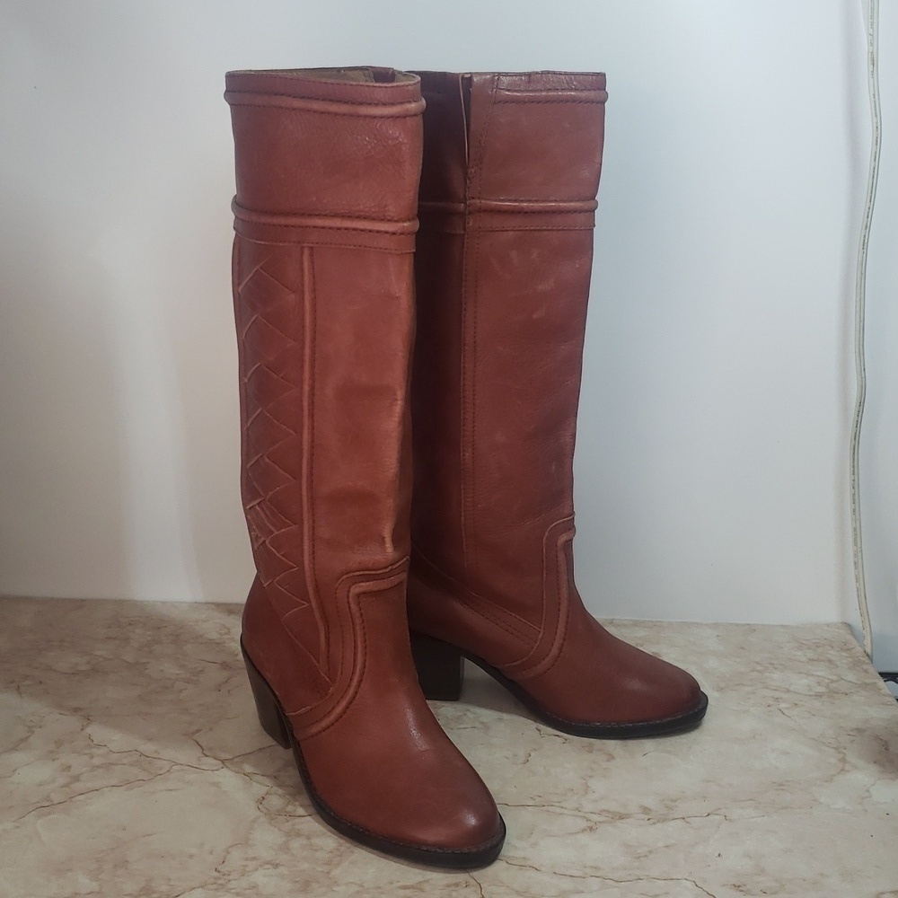 Fossil Felicia chilli brown medium block heel tall boots size 5.5